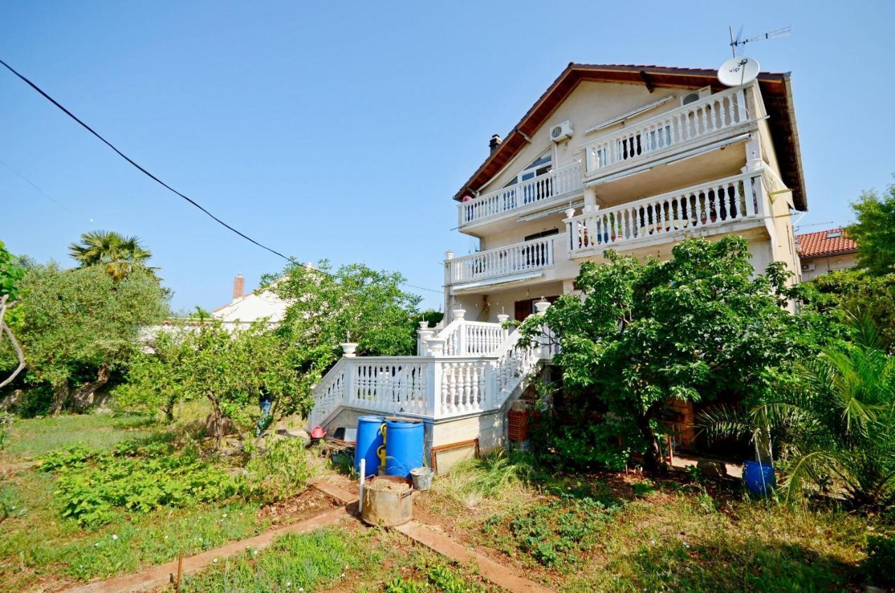 Apartment Branislava Rogoznica  Buitenkant foto