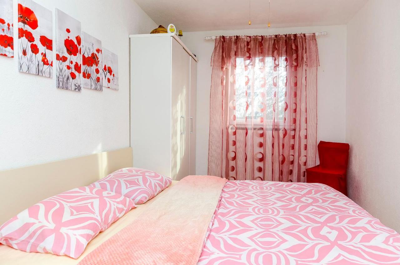 Apartment Branislava Rogoznica  Buitenkant foto